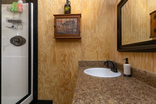 Building Photo - 141 Yellow Locust Dr