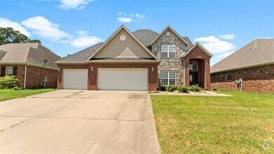 Building Photo - 3900 SW Grey Hawk Dr
