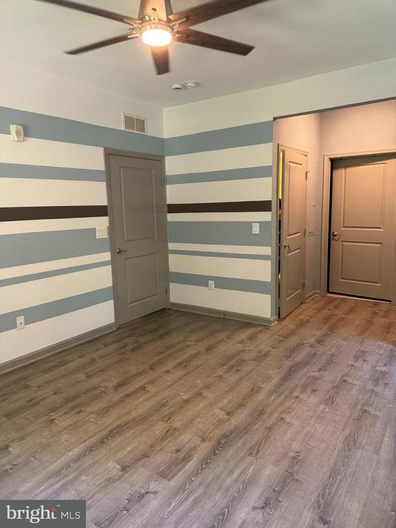 Building Photo - 8390 Ice Crystal Dr