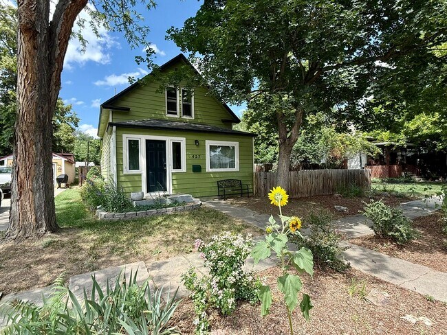 Primary Photo - Downtown Charmer with Many Updates