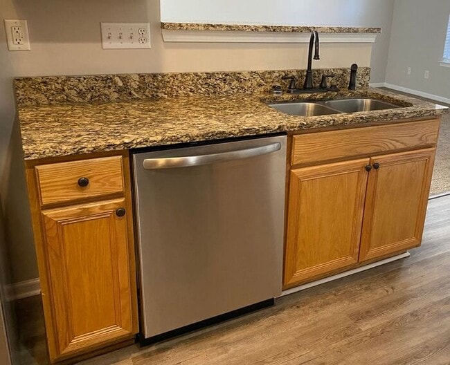 Building Photo - 1bd/1bath with a great loft in a perfect area!