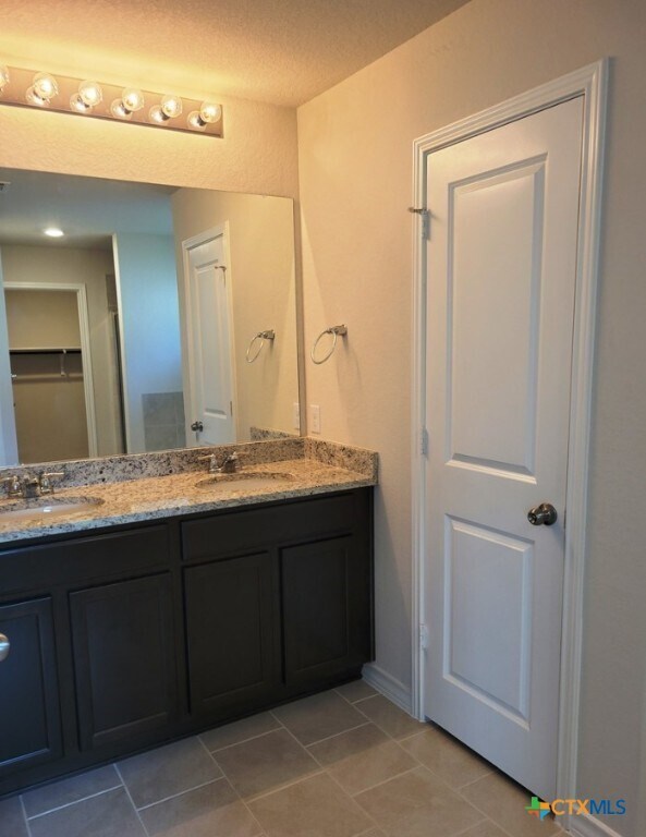 Building Photo - 622 Great Plains
