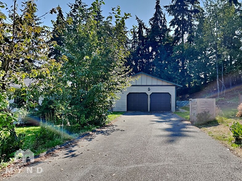 Primary Photo - 11709 NE 98th St