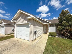 Building Photo - 7994 Stonebrook Dr
