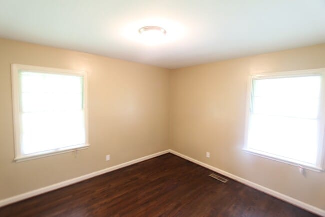 Building Photo - New On The Market with GREAT FEATURES!  Large 3 Bedroom PLUS Den!!