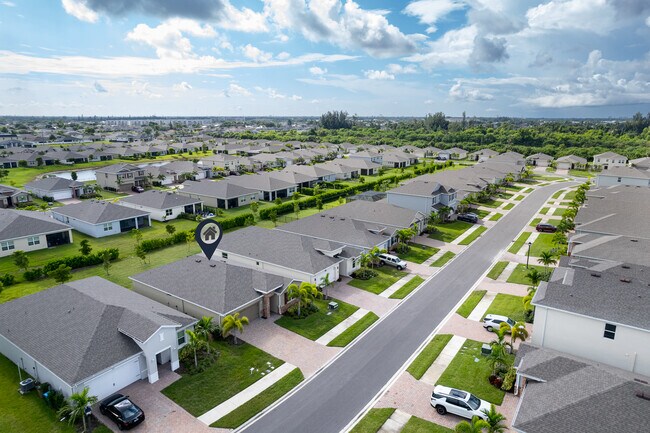 Building Photo - 210 Spg Hl Lk Lp