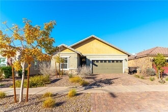 Building Photo - 747 N Water St