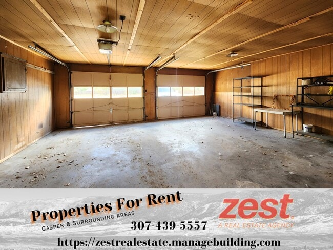 Building Photo - 105 Robbins Ln