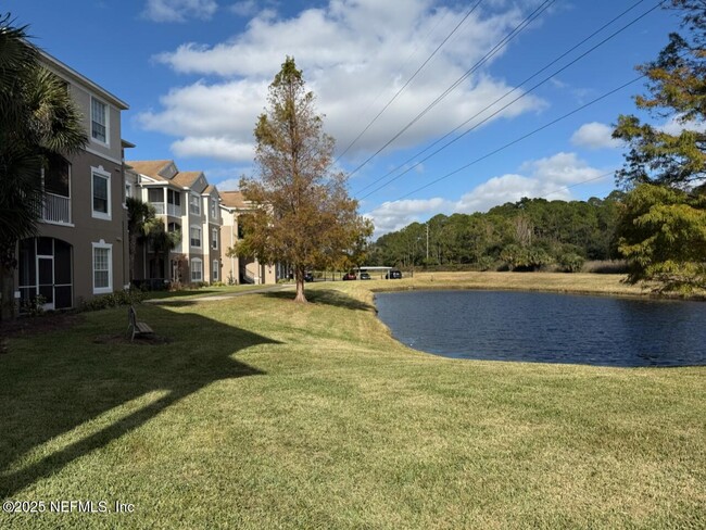 Building Photo - 10550 Baymeadows Rd