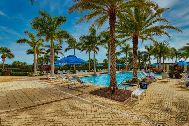 Building Photo - Seasonal Short-Term Single Family located at Sarasota National Golf Club (Social Membership) with...