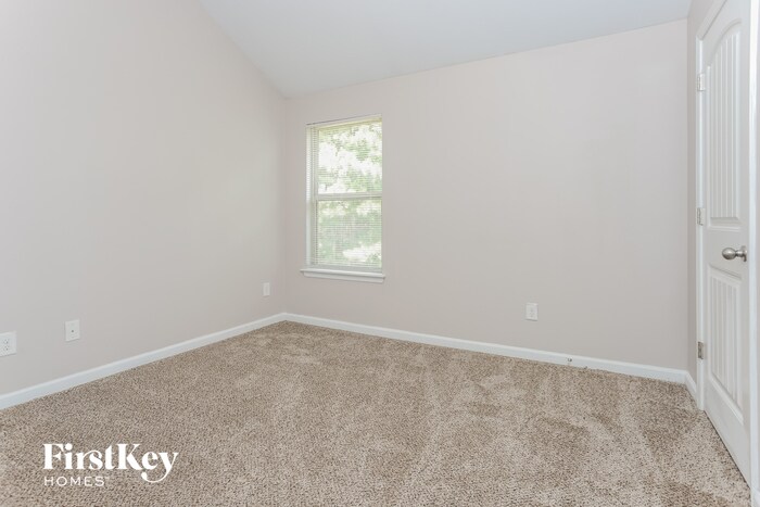 Building Photo - 5872 Seabright Ln