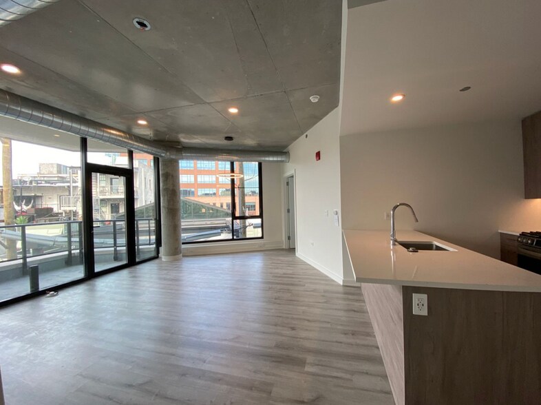 Building Photo - 1120 W Patterson Ave