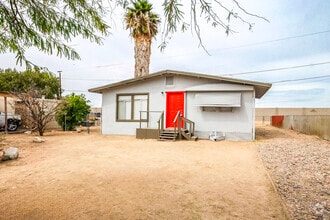 Building Photo - 2Bed/1Bath Home at 135th Ave/Glendale! JOI...