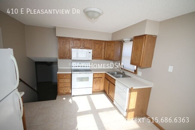 Building Photo - 410 E Pleasant Vw Dr