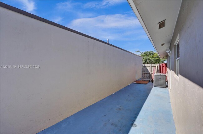 Building Photo - 11854 SW 210th St