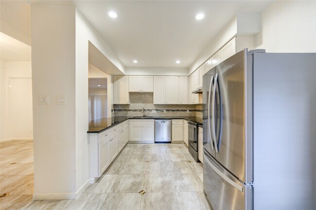 Building Photo - 12625 Memorial Dr