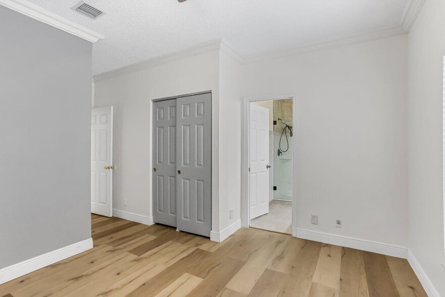 Building Photo - 7607 Colony Lake Dr