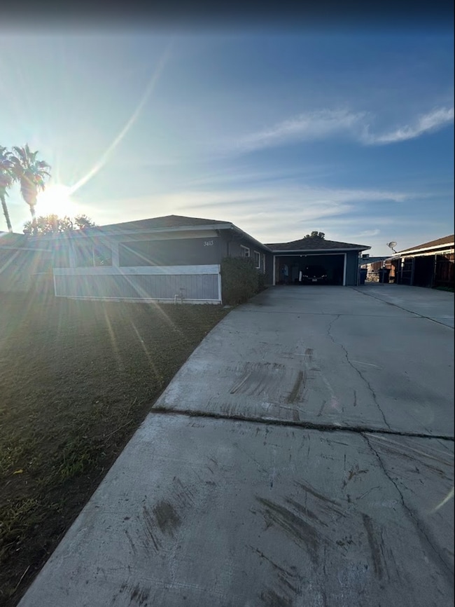 Building Photo - 3 Bed, 2 bath in SW