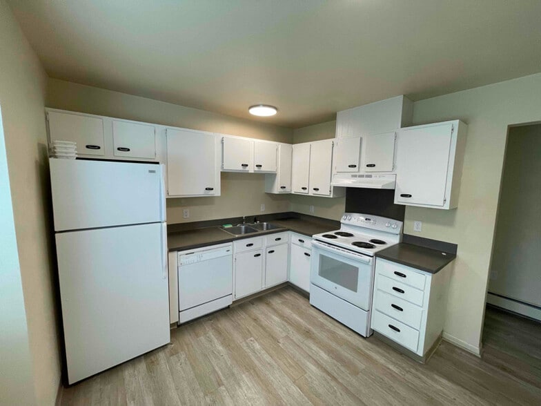 Building Photo - 324 Moccasin Trail
