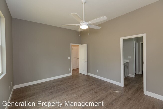 Building Photo - 4 br, 2.5 bath House - 566 Strong Avenue