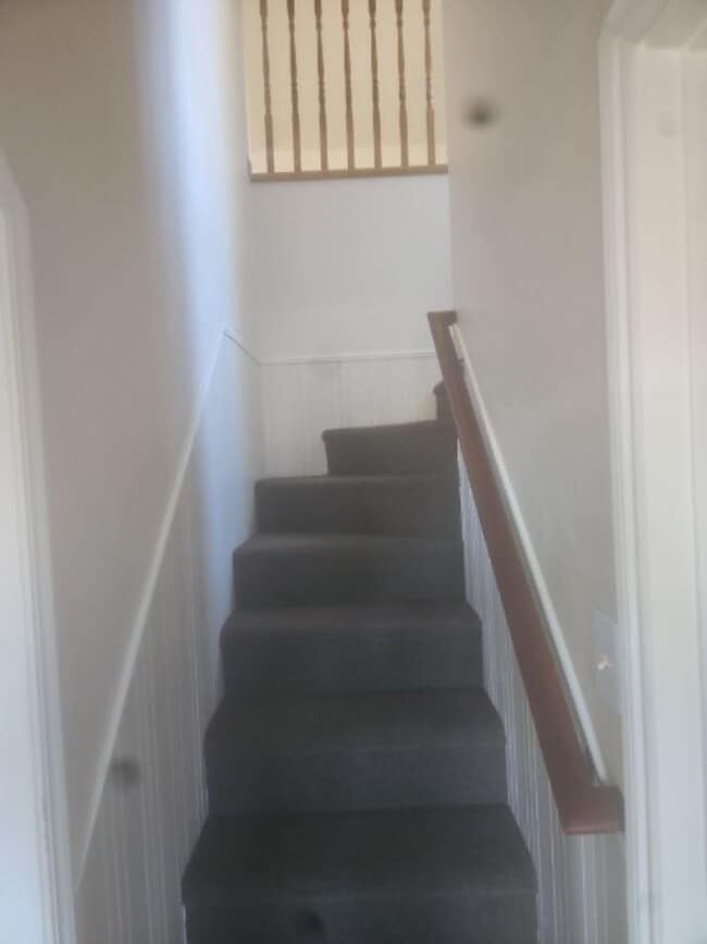 Building Photo - 520 Margot Ln