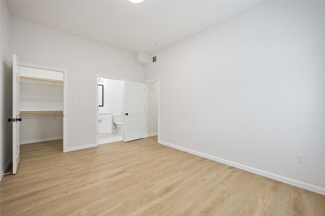 Building Photo - 309 Massachusetts St