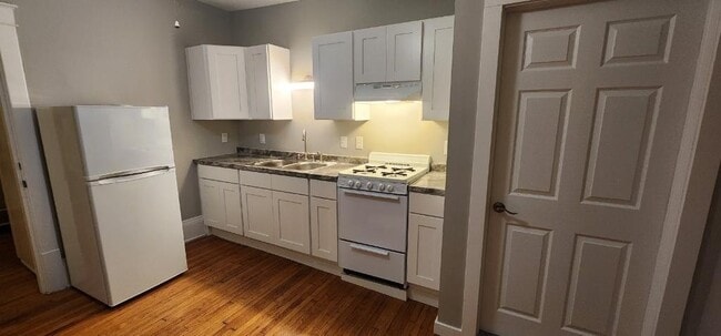 Building Photo - 223 W Locust St