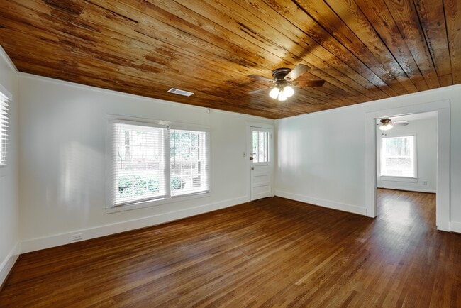 Building Photo - 505 Cherokee Rd