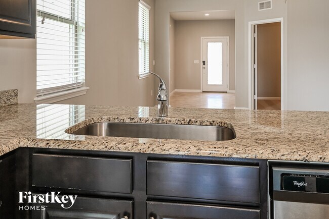 Building Photo - 14064 Corrine Cir