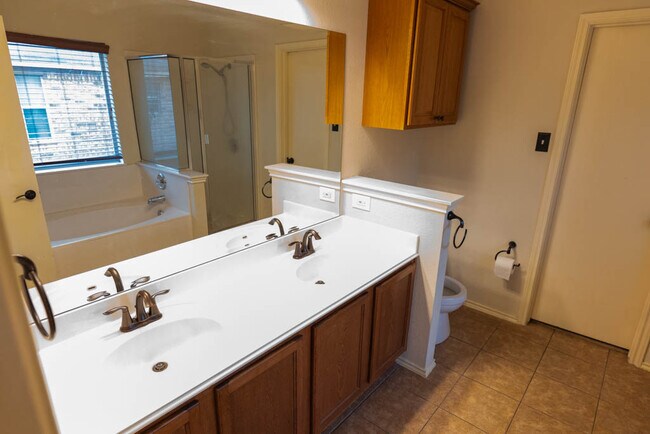 Building Photo - 404 Grisham Dr