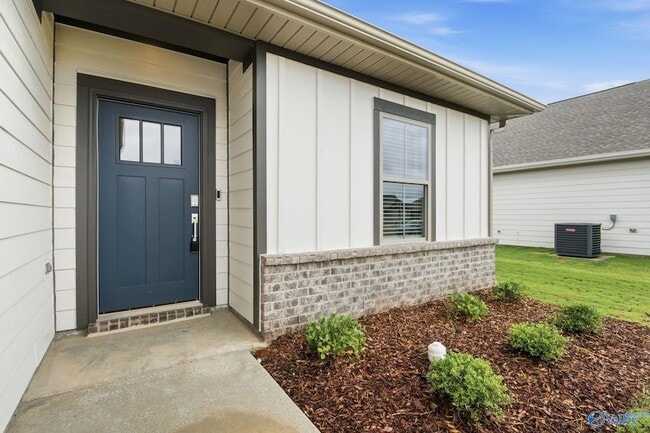 Building Photo - 304 Allene Wy