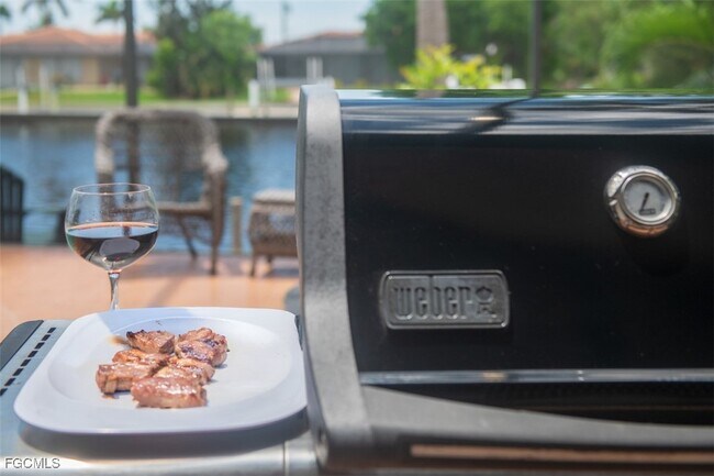 Building Photo - 915 Don Juan Ct