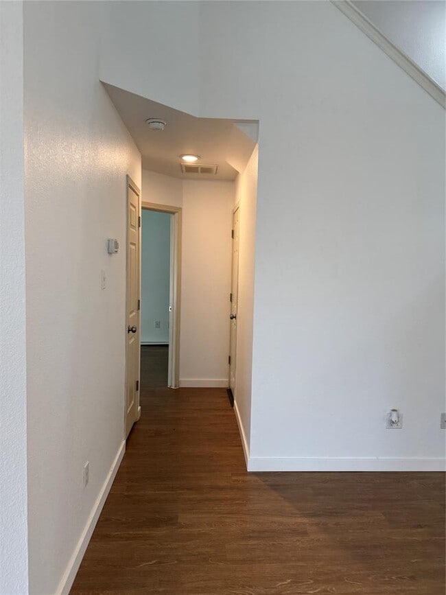 Building Photo - 8313 Osborne Dr