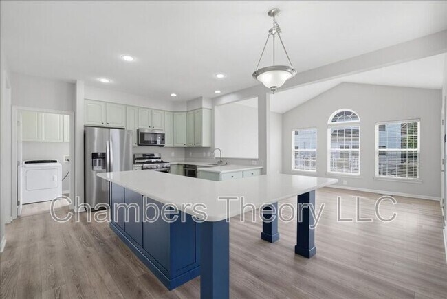 Building Photo - 42211 Marcy Way