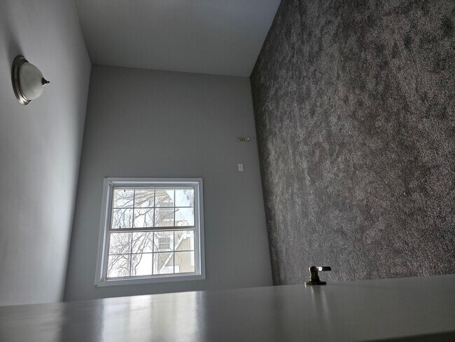 Building Photo - 462 Thomas Paine Ct