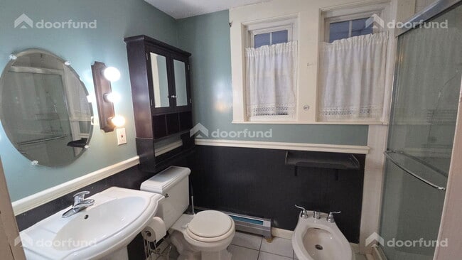 Building Photo - 202 Hildreth St