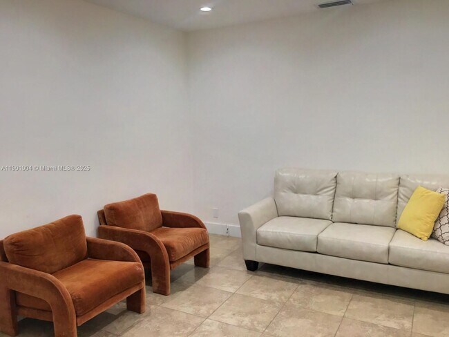 Building Photo - 3515 Van Buren St