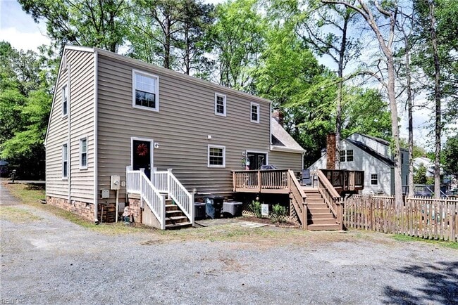 Building Photo - 2525 Lauderdale Dr
