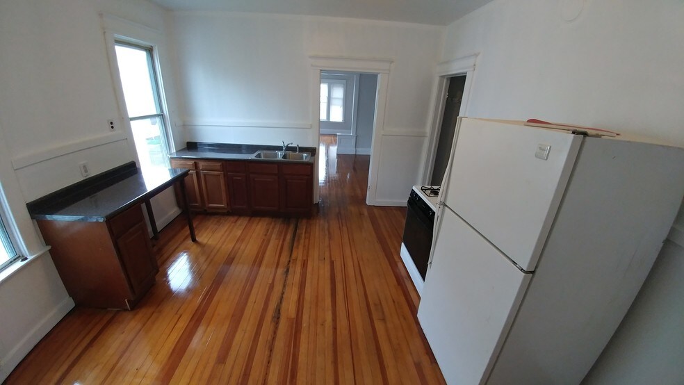 Building Photo - 112 Wall St