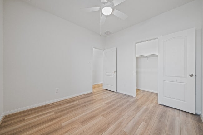 Building Photo - 15719 Autumn Chicory Dr