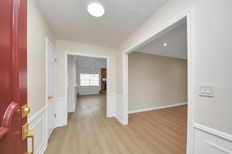 Building Photo - 11319 Chevy Chase Dr