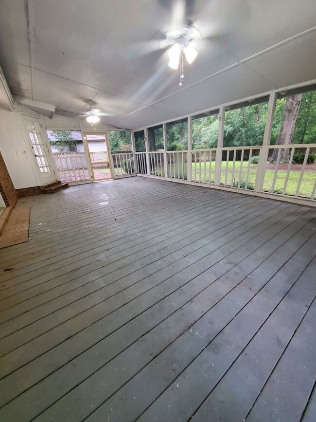 Building Photo - Your Perfect Rental Home in Valdosta, GA