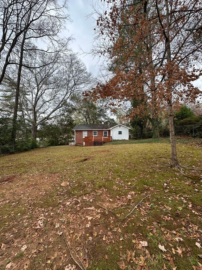Building Photo - Normaltown Home Move-in ready