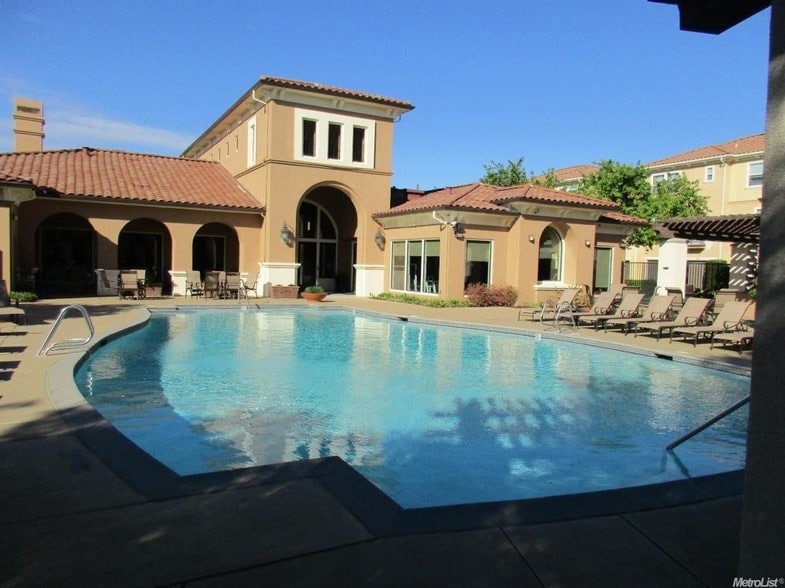 Building Photo - 4800 Westlake Pkwy