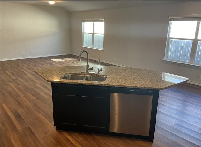 Building Photo - "Charming 4-Bedroom Home with Granite Elegance in San Antonio!"