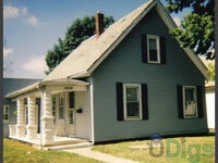Building Photo - 2-Story House, 5Bed/2Bath with Washer/Drye...