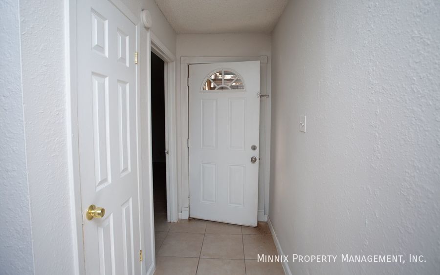 Building Photo - 4700 Boulder Dr