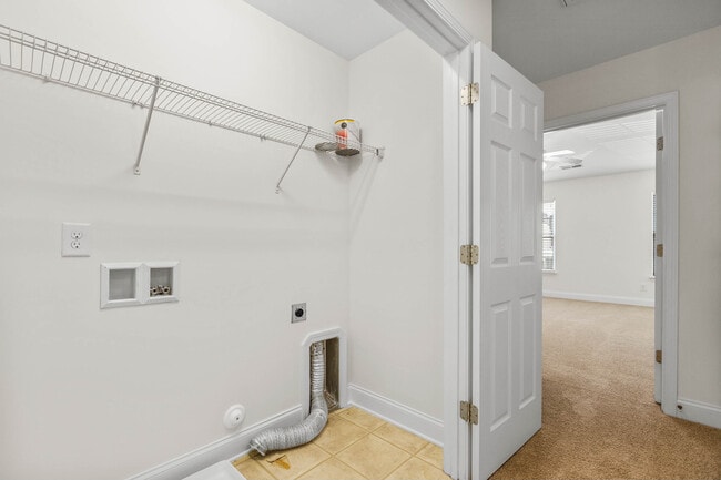 Building Photo - 3760 Shadow Ridge Dr