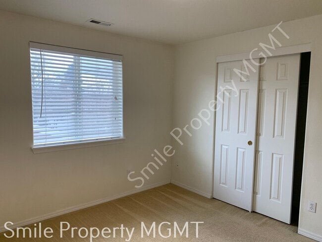 Building Photo - 4614 SE 86th Ct