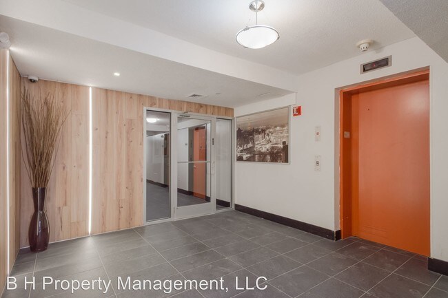 Interior Photo - 66 Webster St